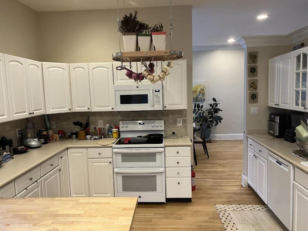Location! House With Home Office, Gym, More-Cherry Hills Village Екстериор снимка